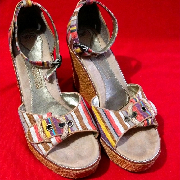 Kenneth Cole Reaction Sandal Wedge - Picture 3 of 8